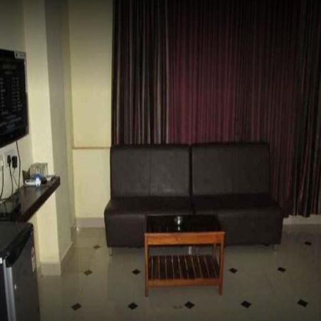 Sap Residency Hotel Tiruppur Exterior photo
